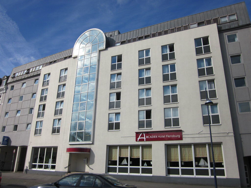 Ramada By Wyndham Flensburg City Exterior foto